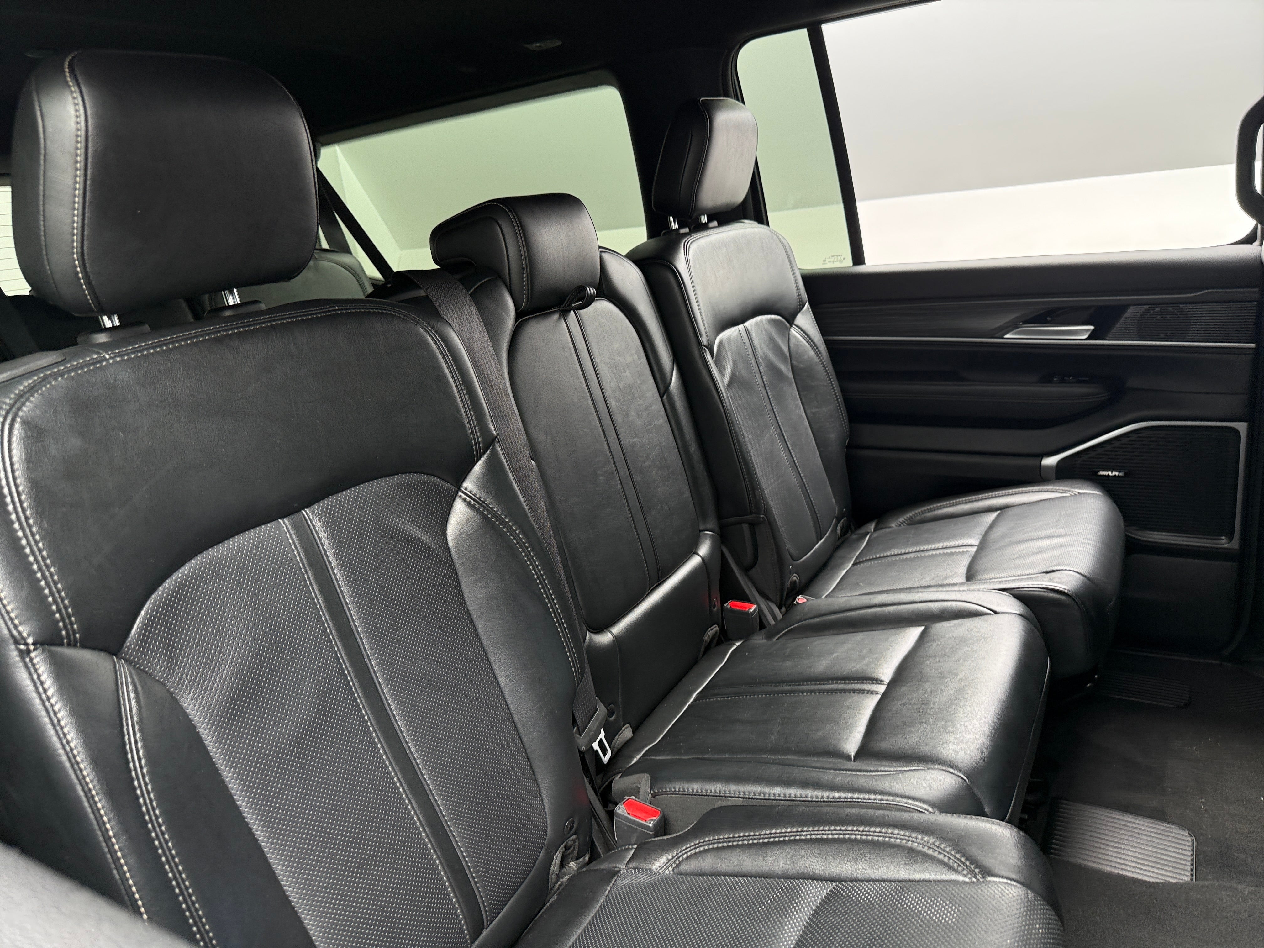 jeep wagoneer l 2024 1C4SJSBP0RS107059 image jeep wagoneer l 2024 1C4SJSBP0RS107059 image